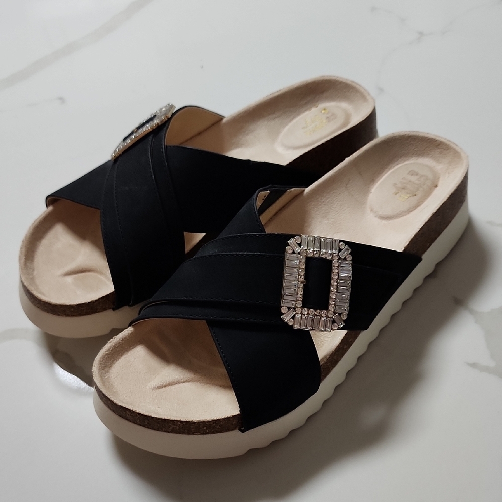 Crown and IvyWomen's Sandals